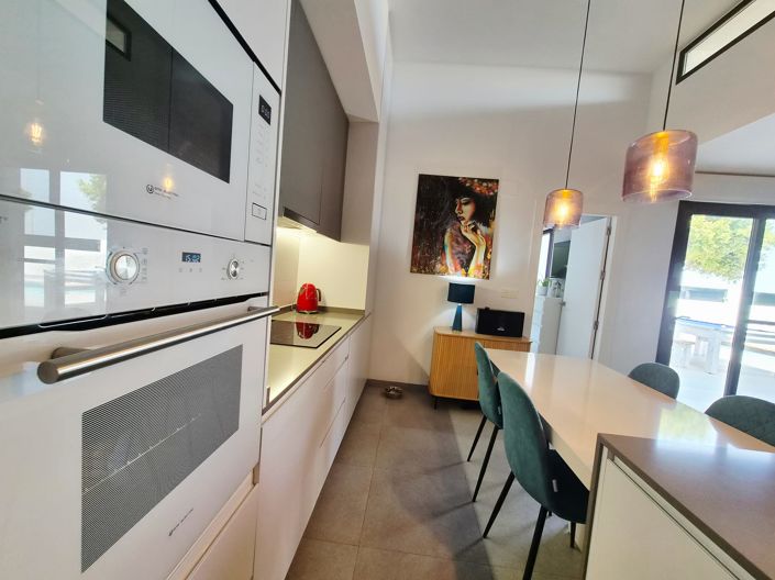 Image No.12-3 Bed Villa for sale