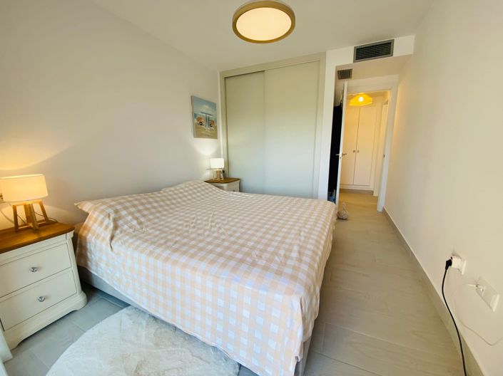 Image No.19-1 Bed Property for sale