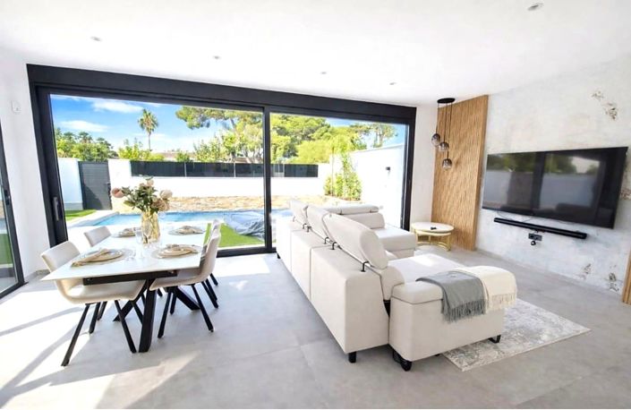 Image No.2-3 Bed Villa / Detached for sale