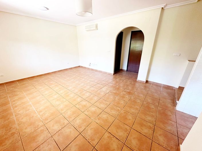 Image No.2-3 Bed Villa for sale