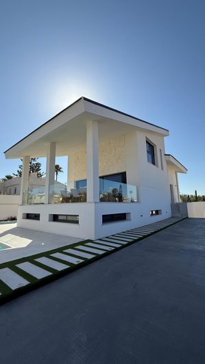 Image No.25-4 Bed Villa for sale