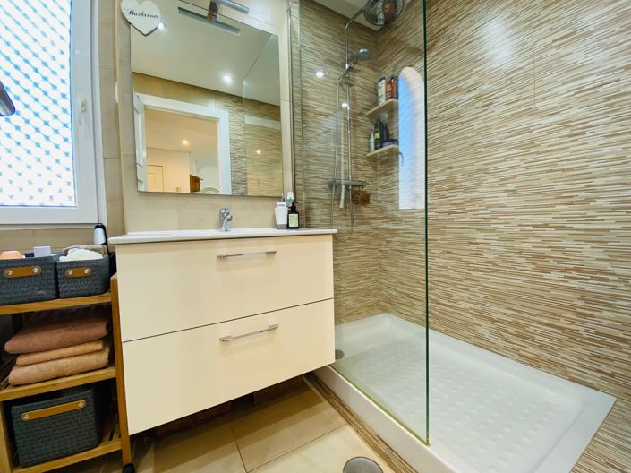 Image No.18-2 Bed Apartment for sale