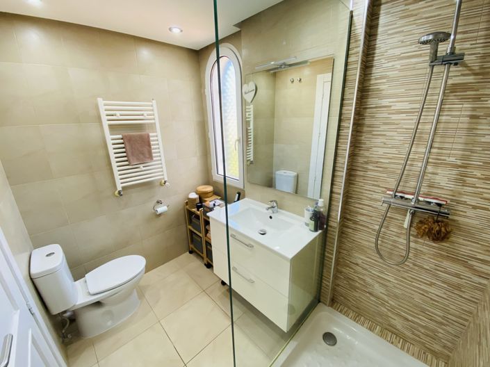 Image No.19-2 Bed Apartment for sale