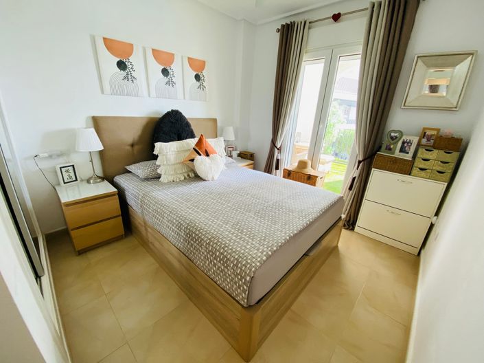 Image No.20-2 Bed Apartment for sale