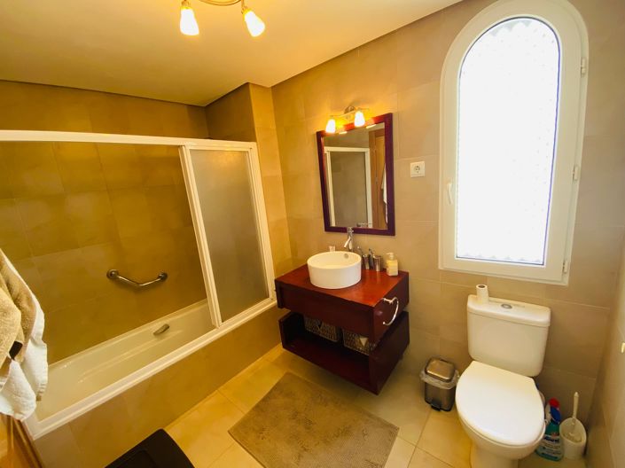 Image No.18-2 Bed Apartment for sale