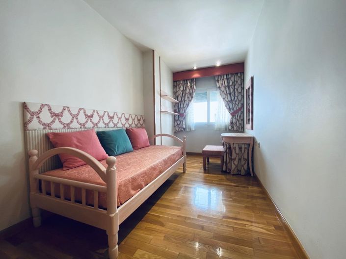 Image No.15-3 Bed Apartment for sale