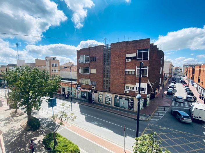 Image No.40-3 Bed Apartment for sale