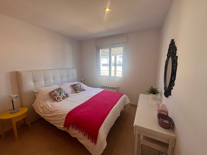Image No.11-3 Bed Townhouse for sale