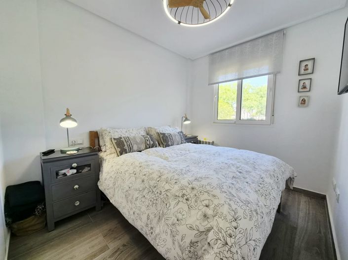 Image No.24-3 Bed Apartment for sale