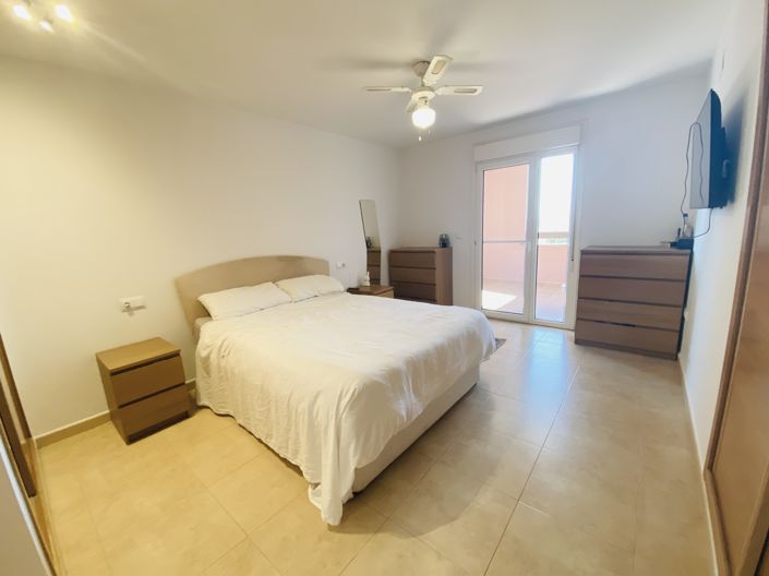 Image No.19-3 Bed Apartment for sale