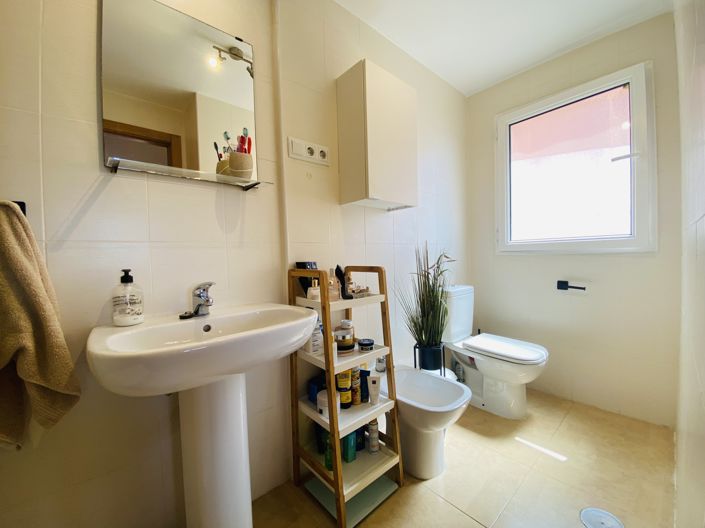Image No.23-3 Bed Apartment for sale