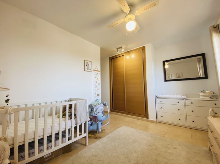 Image No.33-3 Bed Apartment for sale