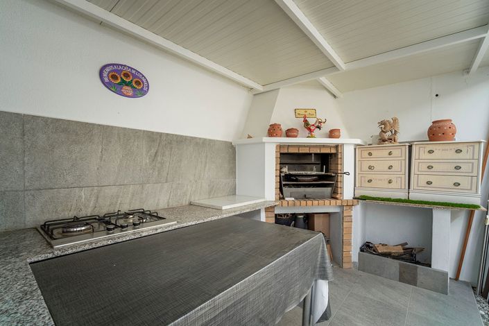 Image No.31-3 Bed Property for sale