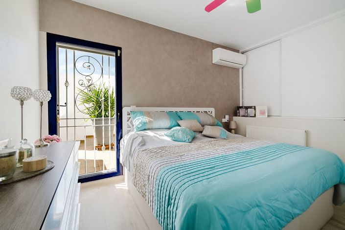 Image No.38-3 Bed Property for sale