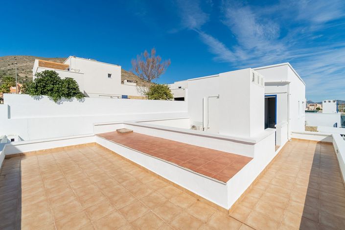 Image No.43-3 Bed Property for sale