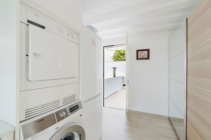 Image No.47-3 Bed Property for sale