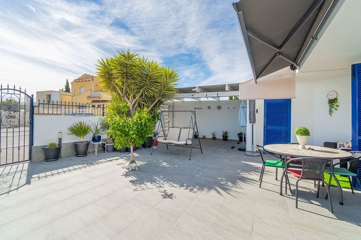 Image No.5-3 Bed Property for sale