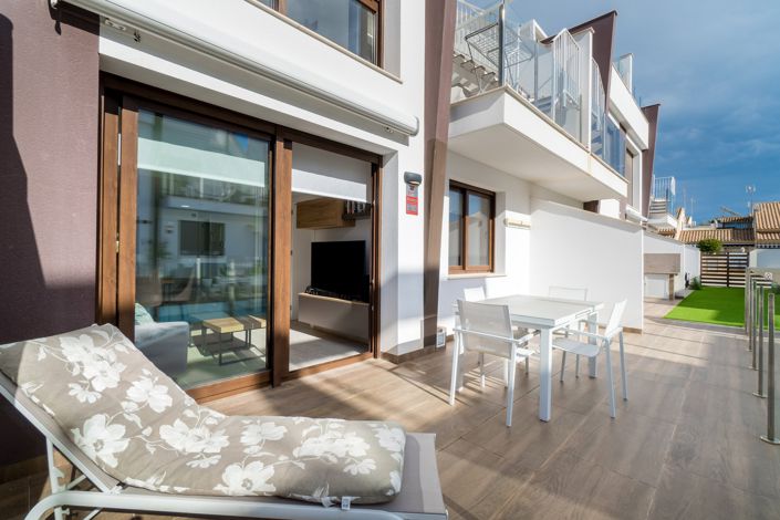Image No.24-2 Bed Property for sale