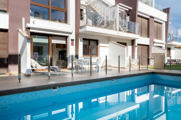 Image No.28-2 Bed Property for sale