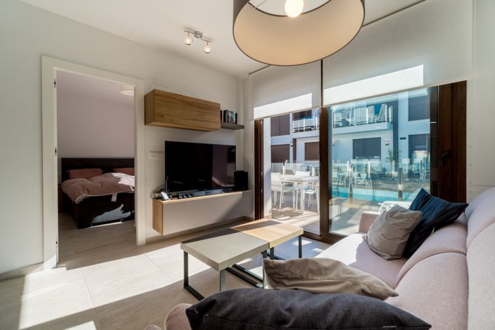 Image No.3-2 Bed Property for sale
