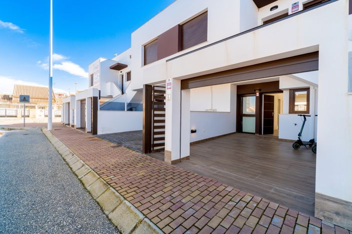 Image No.32-2 Bed Property for sale