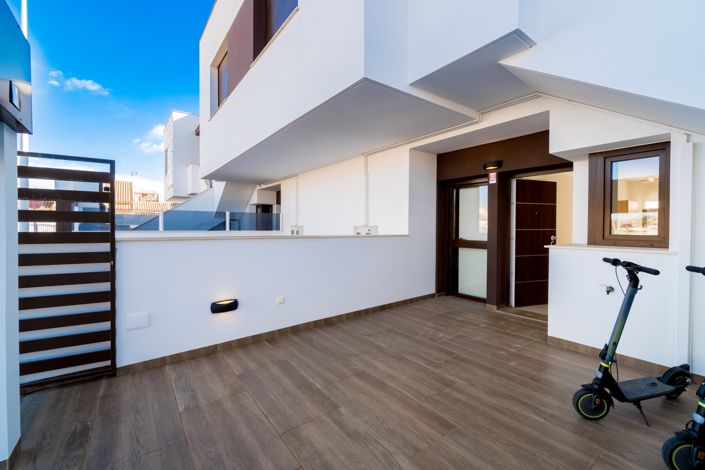Image No.34-2 Bed Property for sale