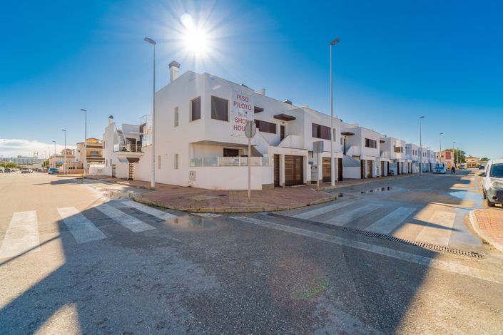 Image No.36-2 Bed Property for sale