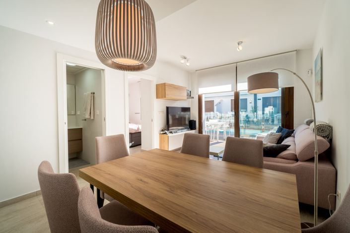 Image No.7-2 Bed Property for sale
