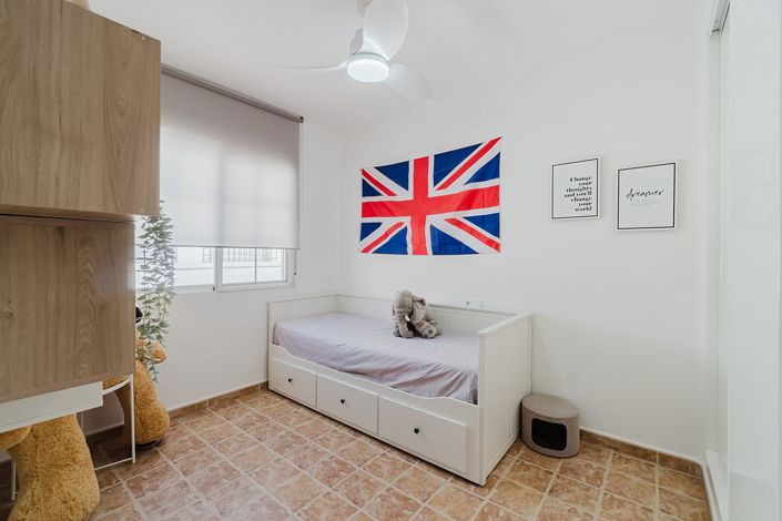 Image No.27-3 Bed Property for sale