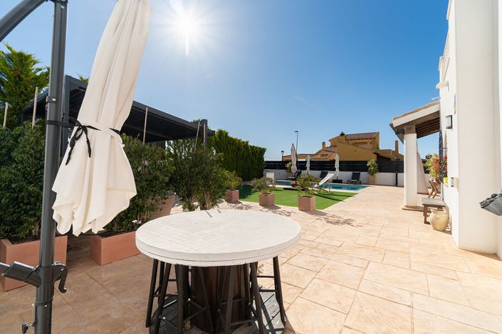 Image No.41-3 Bed Property for sale