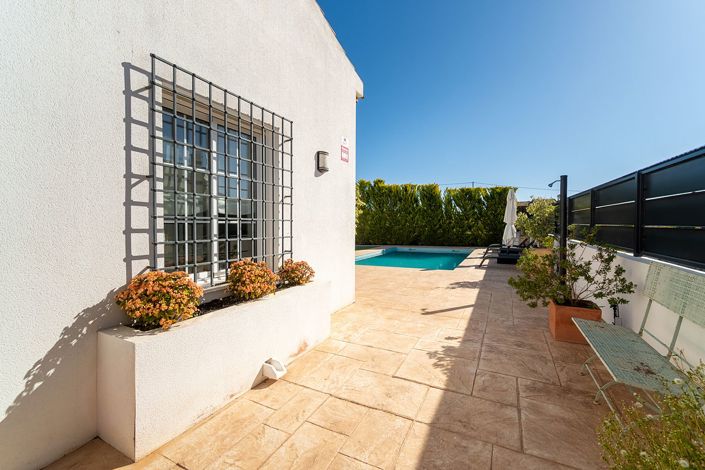 Image No.48-3 Bed Property for sale