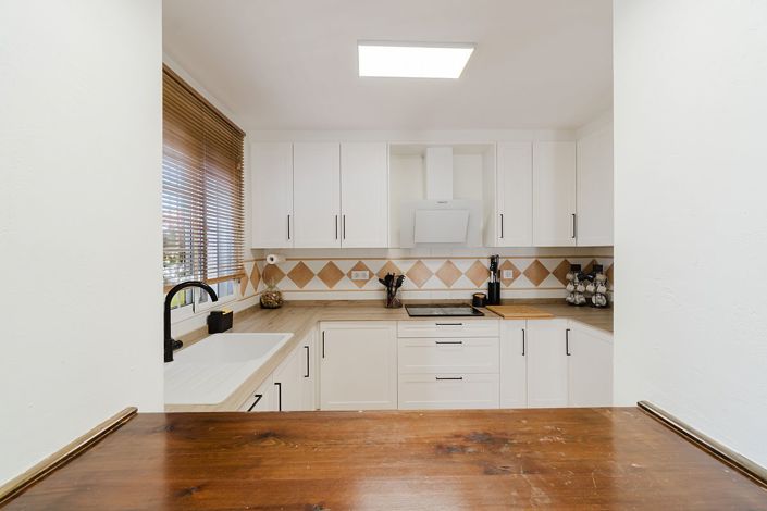 Image No.7-3 Bed Property for sale