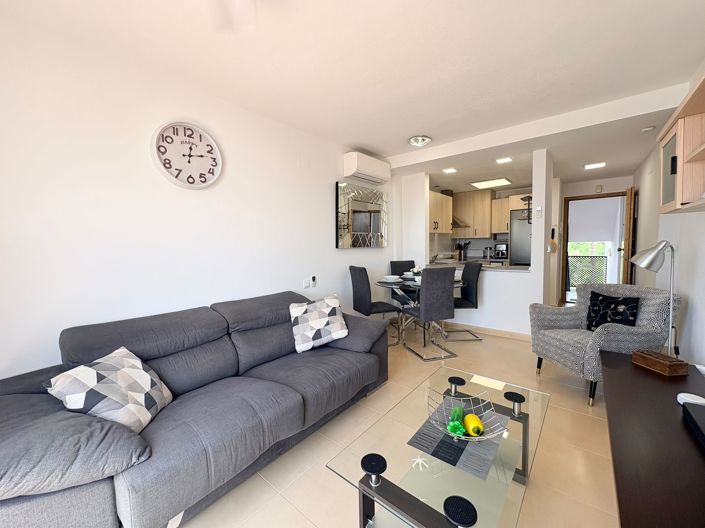 Image No.4-2 Bed Property for sale