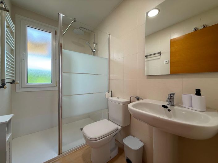Image No.6-2 Bed Villa for sale