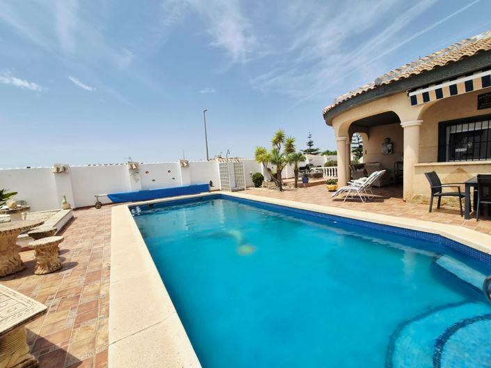 Image No.2-Villa / Détaché de 4 chambres à vendre à Gea y Truyols
