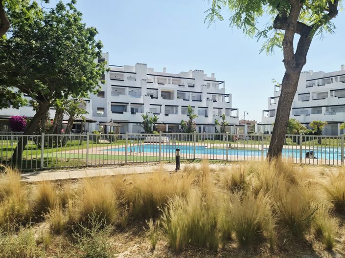 Image No.25-2 Bed Property for sale