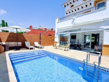 fully-renovated-isla-grosa-villa-mar-menor-go