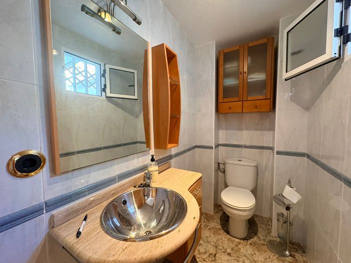 Image No.12-2 Bed Semi-Detached for sale