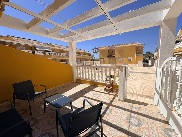 Image No.4-2 Bed Semi-Detached for sale
