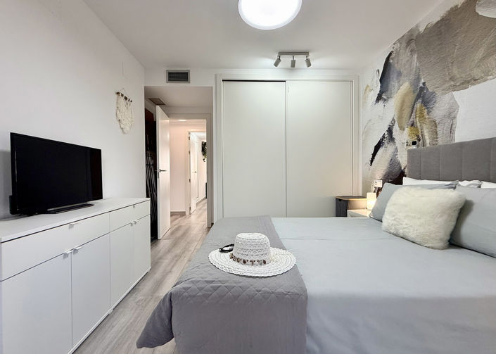 Image No.28-2 Bed Property for sale