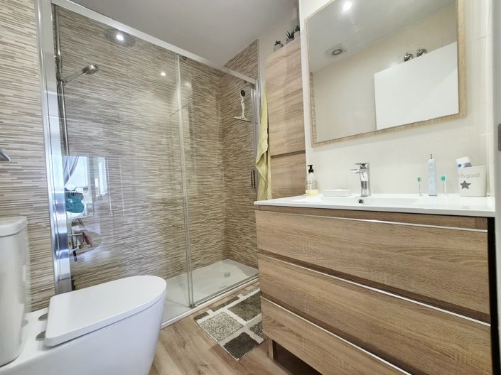 Image No.12-2 Bed Apartment for sale