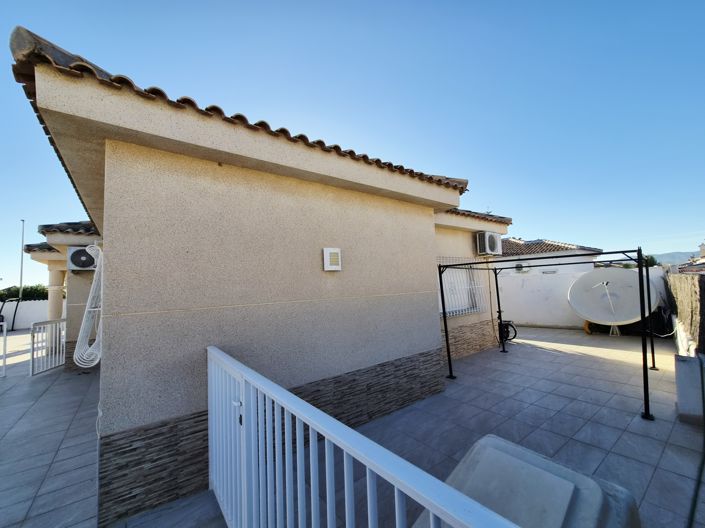 Image No.5-4 Bed Villa / Detached for sale