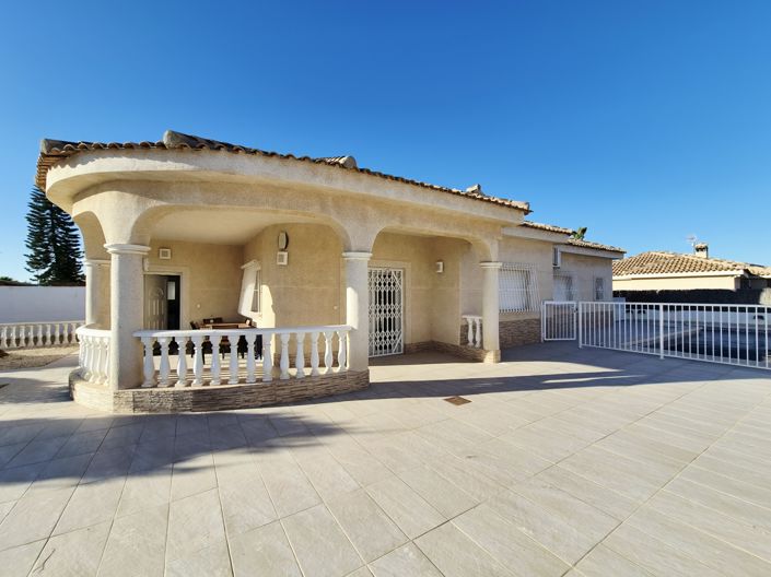 Image No.7-4 Bed Villa / Detached for sale
