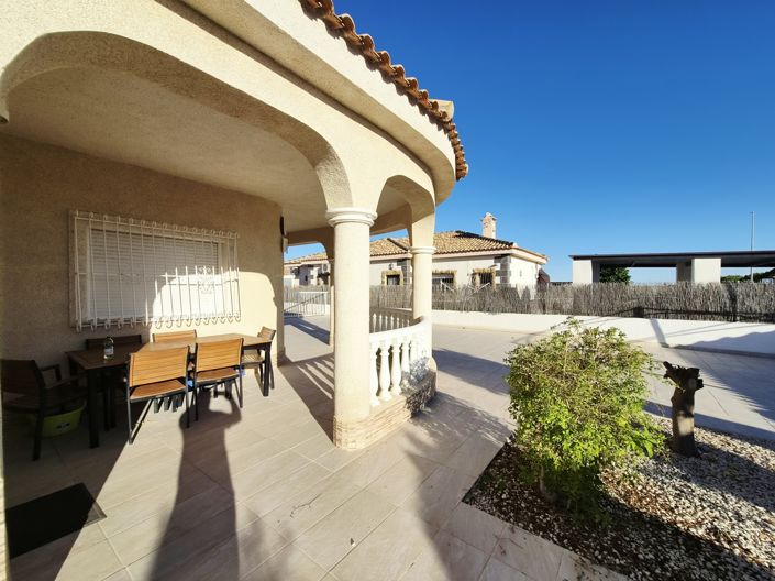 Image No.8-4 Bed Villa / Detached for sale