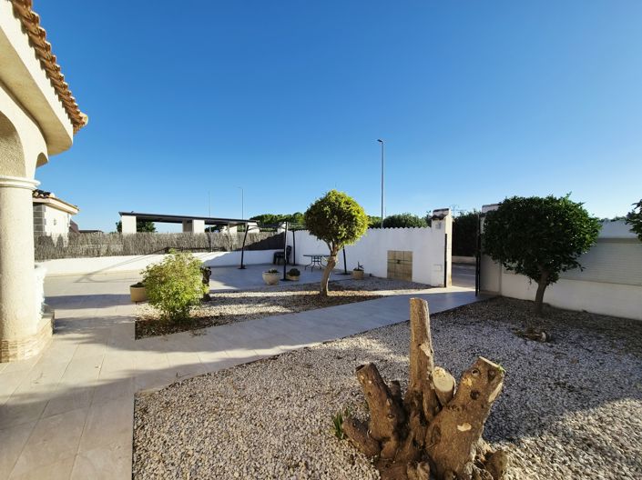 Image No.9-4 Bed Villa / Detached for sale