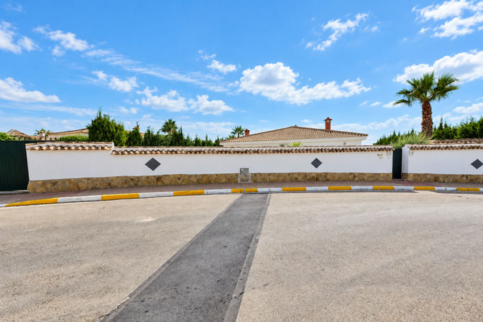 Image No.47-4 Bed Villa for sale