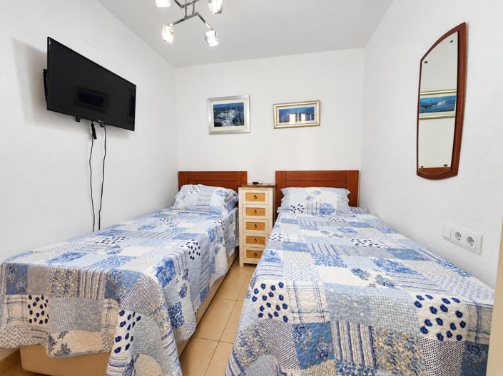 Image No.11-2 Bed Property for sale