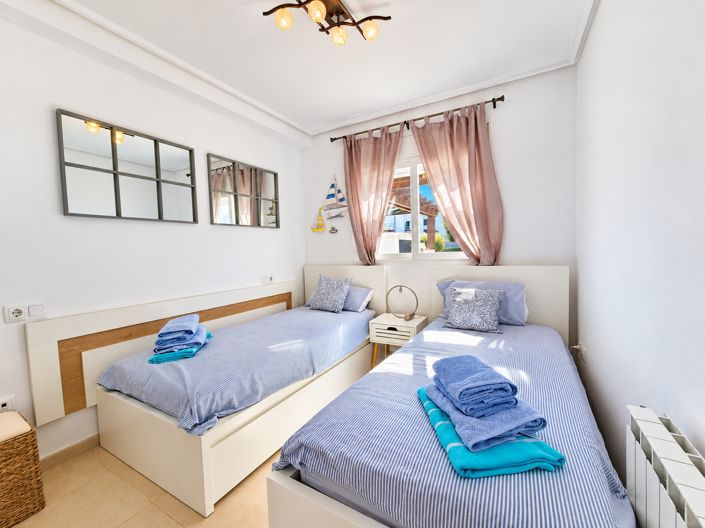 Image No.18-2 Bed Townhouse for sale