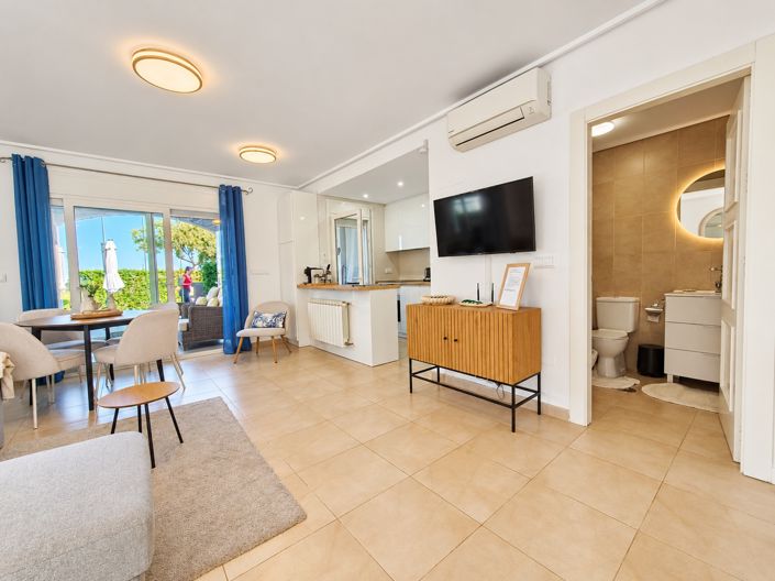 Image No.4-2 Bed Townhouse for sale