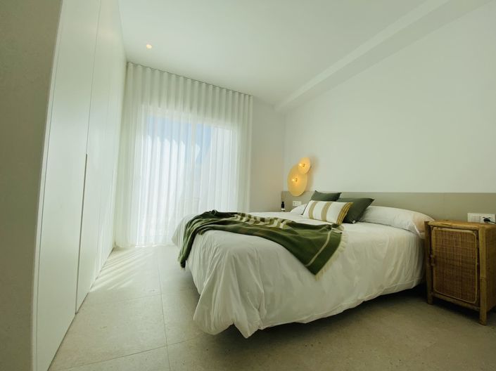 Image No.19-3 Bed Apartment for sale
